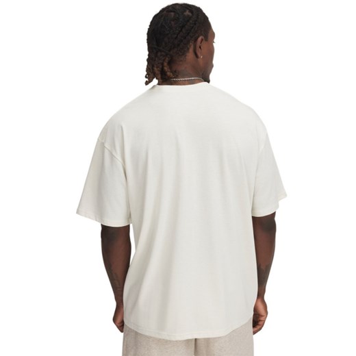 Męski t-shirt z nadrukiem Under Armour UA Heavyweight Varsity Oversized - beżowa ze sklepu Sportstylestory.com w kategorii T-shirty męskie - zdjęcie 178409486