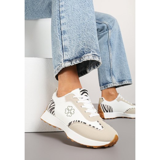 Beżowo-Białe Sneakersy Zdobione Haftem i Zeberkowymi Wstawkami Alinalla ze sklepu born2be.pl w kategorii Buty sportowe damskie - zdjęcie 178415259