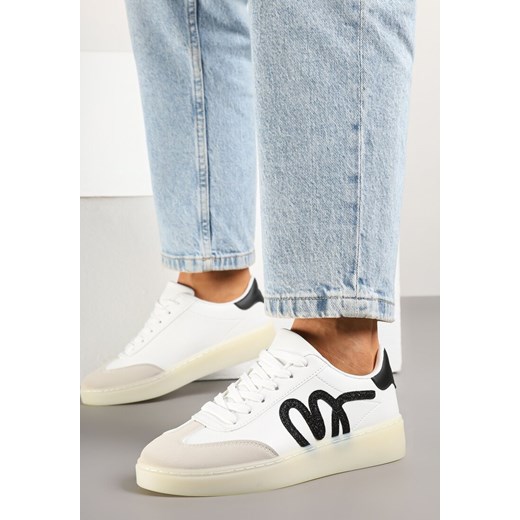 Białe Sneakersy w Stylu Kultowych Tenisówek Zdobione Aplikacją Zillifia ze sklepu born2be.pl w kategorii Buty sportowe damskie - zdjęcie 178416666