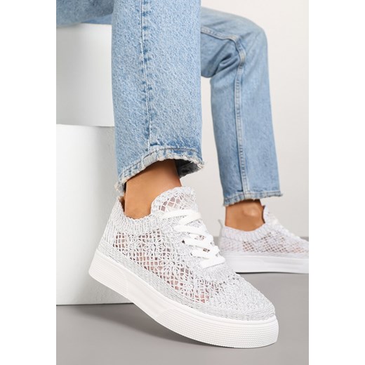 Białe Koronkowe Sneakersy na Niskiej Platformie Nanalisea ze sklepu born2be.pl w kategorii Buty sportowe damskie - zdjęcie 178417197