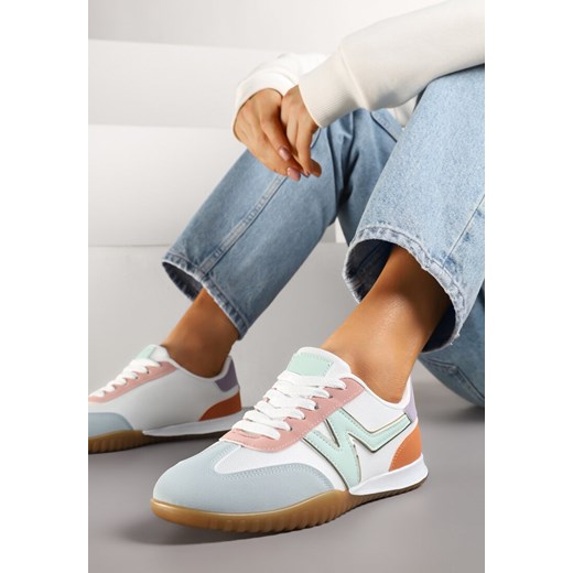 Biało-Niebieskie Sneakersy Tenisówki z Ozdobną Boczną Naszywką Ranilsa ze sklepu born2be.pl w kategorii Buty sportowe damskie - zdjęcie 178419225