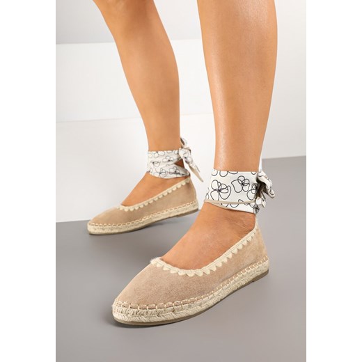Ciemnobeżowe Espadryle z Plecioną Podeszwą i Wiązaniem Wokół Kostki Cyntavia ze sklepu born2be.pl w kategorii Espadryle damskie - zdjęcie 178434469