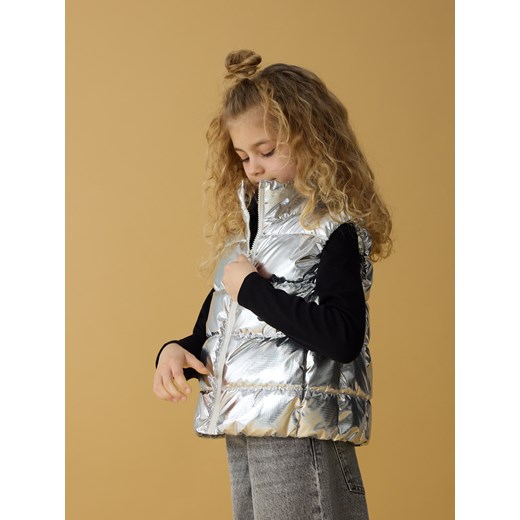 Reserved - Kamizelka z metalicznym efektem - srebrny Reserved 122/128 (6-8 lat) Reserved