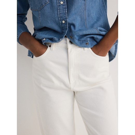 Reserved - Jeansy mom fit slim - złamana biel Reserved 32 Reserved