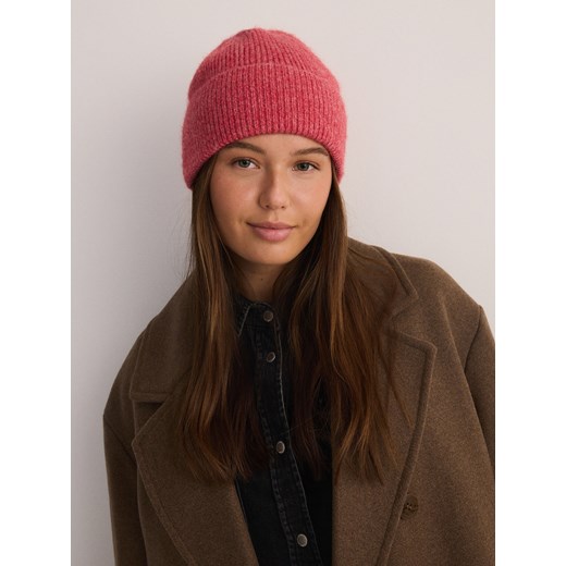 Reserved - Czapka beanie - fuksja ze sklepu Reserved w kategorii Czapki zimowe damskie - zdjęcie 178445636