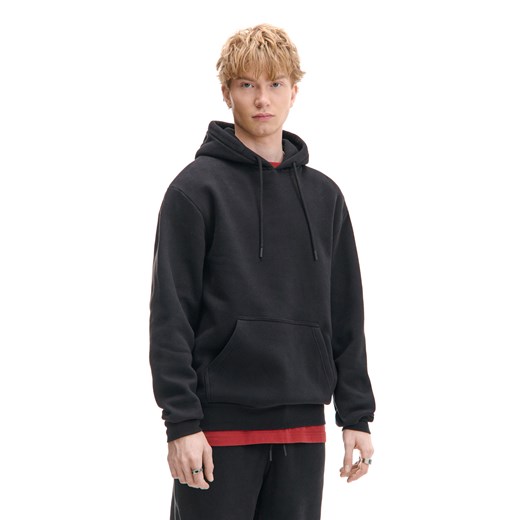Cropp - Czarna bluza regular z kapturem - czarny ze sklepu Cropp w kategorii Bluzy męskie - zdjęcie 178446198