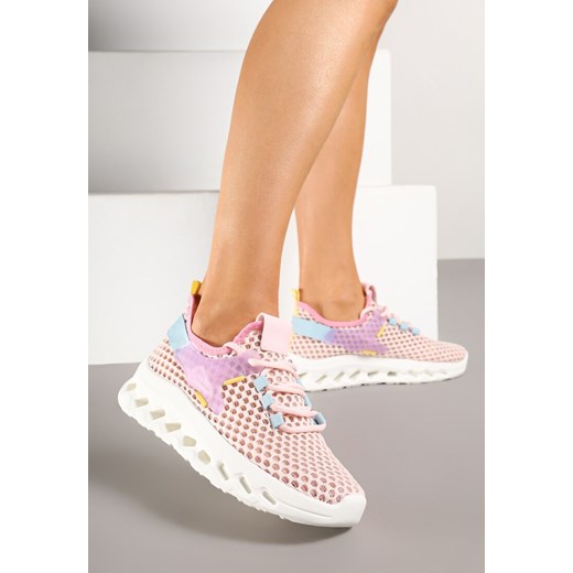Różowe Siateczkowe Buty Sportowe Sneakersy na Grubej Tłoczonej Podeszwie Luriane ze sklepu born2be.pl w kategorii Buty sportowe damskie - zdjęcie 178447146
