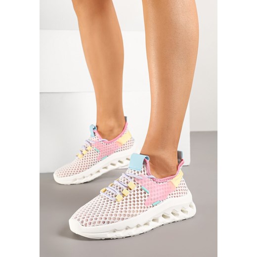 Biało-Różowe Siateczkowe Buty Sportowe Sneakersy na Grubej Tłoczonej Podeszwie Luriane ze sklepu born2be.pl w kategorii Buty sportowe damskie - zdjęcie 178447155