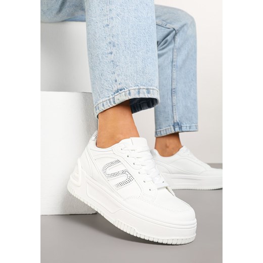 Białe Sneakersy na Grubej Podeszwie z Geometrycznym Wzorem Korsemi ze sklepu born2be.pl w kategorii Buty sportowe damskie - zdjęcie 178451528