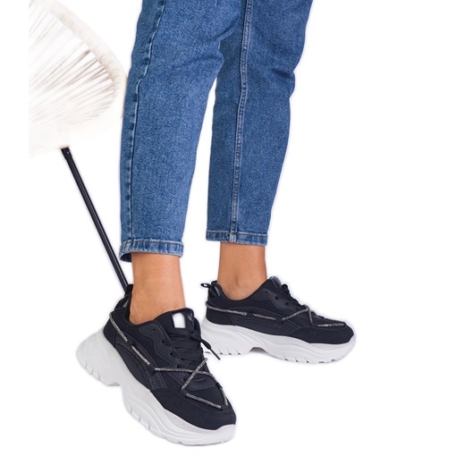 Czarne sneakersy damskie zdobione cyrkoniowym sznurkiem ze sklepu ButyModne.pl w kategorii Buty sportowe damskie - zdjęcie 178475319