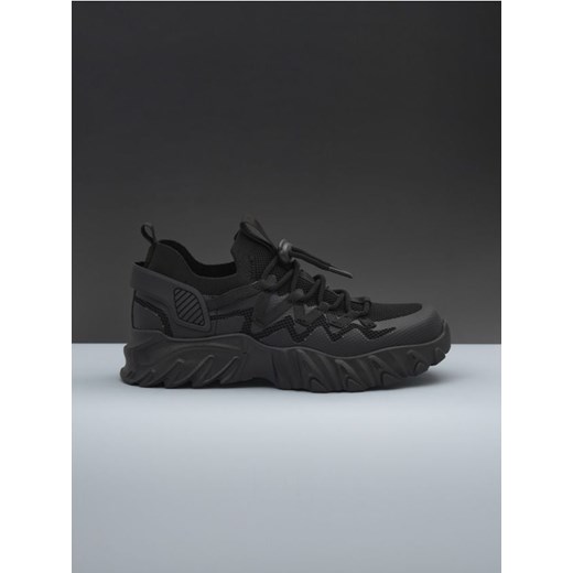 Sinsay - Sneakersy w klasycznej czernii - czarny Sinsay 38 Sinsay