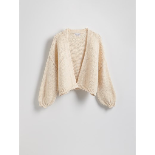 Reserved - Kardigan z obniżoną linią ramion - kremowy Reserved S Reserved