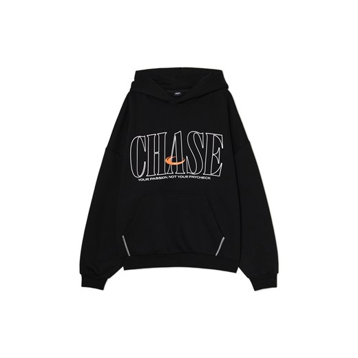 Cropp - Czarna bluza ze sloganem po obu stronach - czarny ze sklepu Cropp w kategorii Bluzy męskie - zdjęcie 178544537