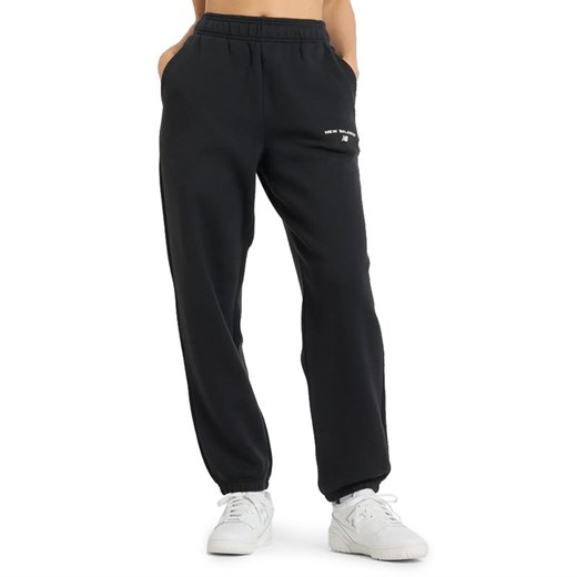Spodnie New Balance WP51500BK - czarne ze sklepu streetstyle24.pl w kategorii Spodnie damskie - zdjęcie 178546155