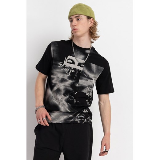 Czarny t-shirt z autorską grafiką z przodu, rozmiar - 170, kolor - czarny ze sklepu REPORTER w kategorii T-shirty chłopięce - zdjęcie 178566409