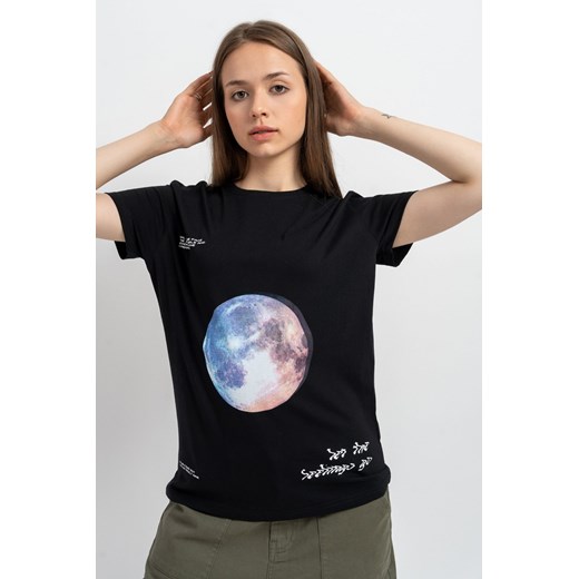 Czarny t-shirt z kolorową grafiką z przodu, kolor - czarny, rozmiar - 140 ze sklepu REPORTER w kategorii Bluzki dziewczęce - zdjęcie 178567217