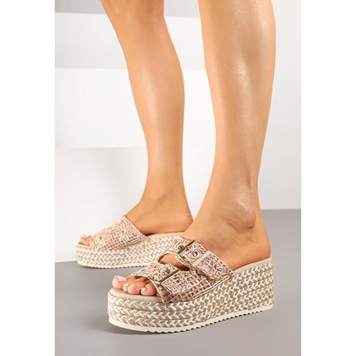 Beżowo-Różowe Klapki na Plecionym Koturnie z Tweedową Cholewką Desawena ze sklepu born2be.pl w kategorii Espadryle damskie - zdjęcie 178568295