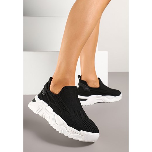 Czarne Siateczkowe Buty Sportowe Sneakersy Wsuwane Zdobione Tłoczeniami Nusadela ze sklepu renee.pl w kategorii Buty sportowe damskie - zdjęcie 178569437