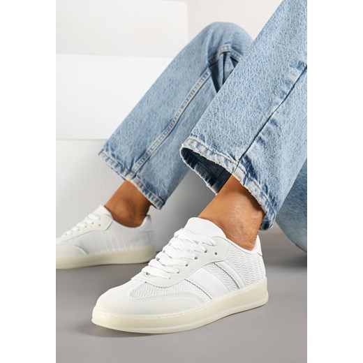 Białe Sneakersy Typu Tenisówki z Ozdobnymi Paskami Amodelle ze sklepu born2be.pl w kategorii Buty sportowe damskie - zdjęcie 178570986