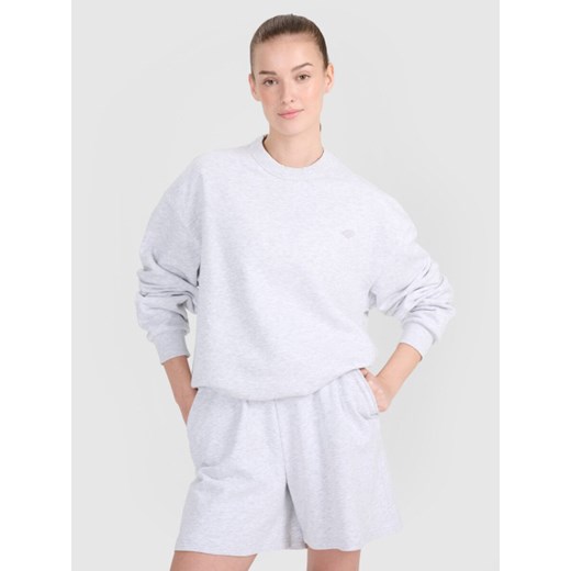 Bluza dresowa nierozpinana bez kaptura uniseks 4F 4FWSS25TSWSU1546 - szara ze sklepu Sportstylestory.com w kategorii Bluzy damskie - zdjęcie 178577238