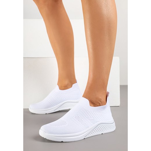 Białe Wsuwane Buty Sportowe Sneakersy z Siateczki Worrtewi ze sklepu born2be.pl w kategorii Buty sportowe damskie - zdjęcie 178582799
