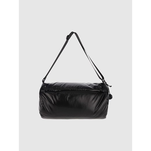 Damska torebka na ramię barrel bag 4F 4FRSS25ASBGU087 - czarna ze sklepu Sportstylestory.com w kategorii Torebki bagietki - zdjęcie 178599196