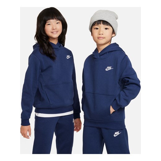 Bluza z kapturem dla dużych dzieci Nike Sportswear Club Fleece - Niebieski ze sklepu Nike poland w kategorii Bluzy chłopięce - zdjęcie 178604219