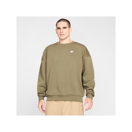 Męska dzianinowa bluza dresowa o kroju oversize z półokrągłym dekoltem Nike Sportswear Club - Zieleń ze sklepu Nike poland w kategorii Bluzy męskie - zdjęcie 178604365