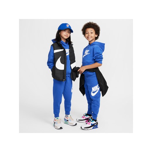 Dwuczęściowy zestaw dla małych dzieci Nike Club Fleece Set - Niebieski ze sklepu Nike poland w kategorii Dresy chłopięce - zdjęcie 178606538