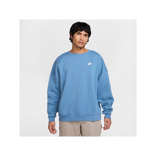 Męska dzianinowa bluza dresowa o kroju oversize z półokrągłym dekoltem Nike Sportswear Club - Niebieski ze sklepu Nike poland w kategorii Bluzy męskie - zdjęcie 178606845