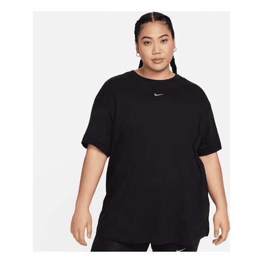 T-shirt damski Nike Sportswear Essential (duże rozmiary) - Czerń ze sklepu Nike poland w kategorii Bluzki damskie - zdjęcie 178609098