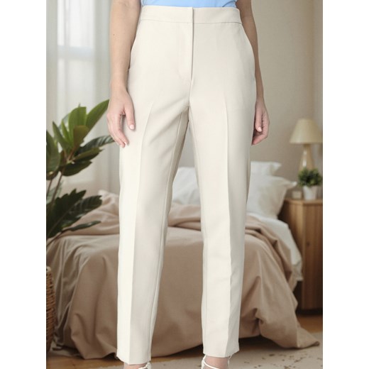 Spodnie damskie Sinsay na wiosnę 
