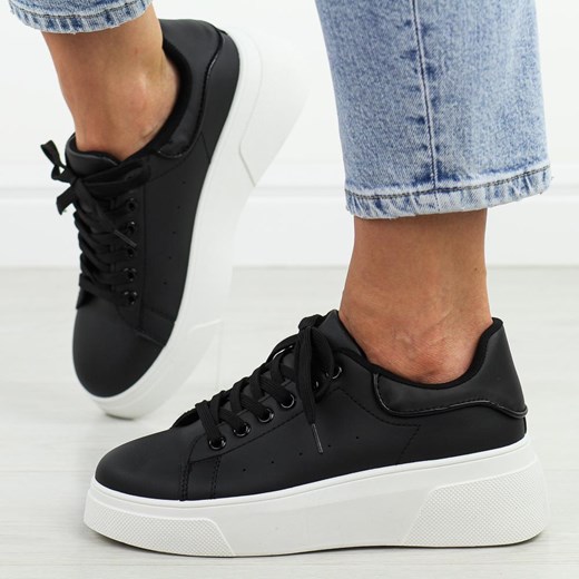 Czarne sportowe buty damskie McBraun 23290 ze sklepu suzana.pl w kategorii Buty sportowe damskie - zdjęcie 178635005