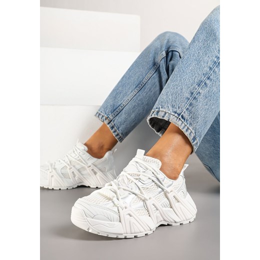 Białe Sneakersy z Ozdobnym Sznurowaniem i Tłoczoną Podeszwą Nurilune ze sklepu born2be.pl w kategorii Buty sportowe damskie - zdjęcie 178638725