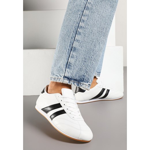 Biało-Czarne Sznurowane Sneakersy w Stylu Tenisówek Liavessa ze sklepu born2be.pl w kategorii Buty sportowe damskie - zdjęcie 178639768