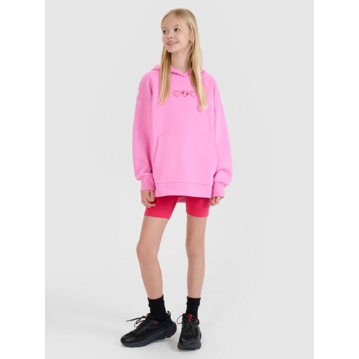 Dziewczęca bluza dresowa nierozpinana z kapturem 4F 4FJRSS25TSWSF2235 - różowa ze sklepu Sportstylestory.com w kategorii Bluzy dziewczęce - zdjęcie 178643045