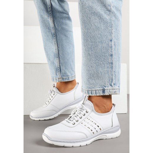 Białe Sneakersy ze Skóry Naturalnej z Metalicznym Zdobieniem Anovis ze sklepu born2be.pl w kategorii Buty sportowe damskie - zdjęcie 178654626