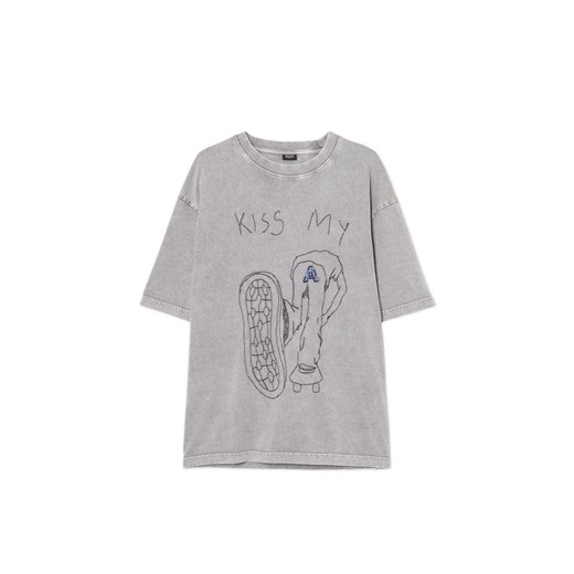 Cropp - T-shirt z nadrukiem w rysunkowym stylu - jasny szary ze sklepu Cropp w kategorii T-shirty męskie - zdjęcie 178657837