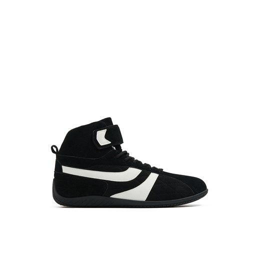 Cropp - Sportowe sneakersy z imitacji skóry - czarny ze sklepu Cropp w kategorii Buty sportowe damskie - zdjęcie 178658007