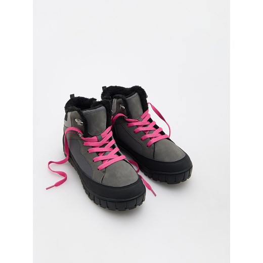 Reserved - Ocieplane buty trekkingowe - ciemnoszary ze sklepu Reserved w kategorii Buty trekkingowe dziecięce - zdjęcie 178658888