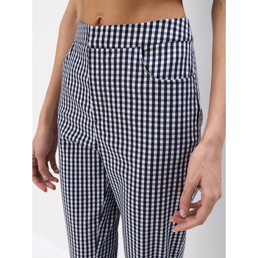 Spodnie damskie Mohito w kratkę 