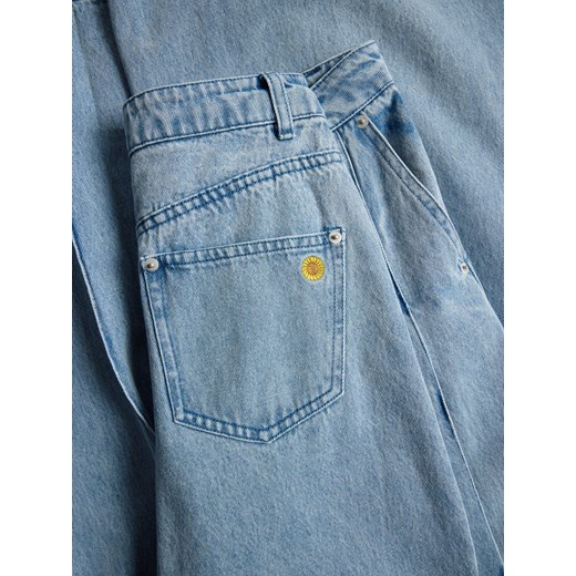 Jeansy damskie Reserved w miejskim stylu z haftem 