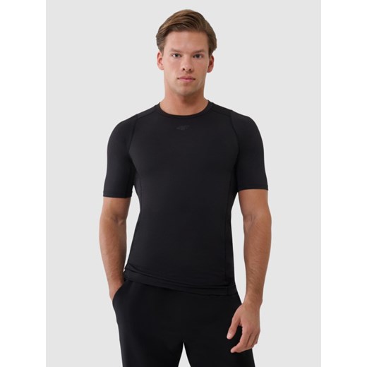 Męska koszulka treningowa 4F 4FWSS25TFTSM1218 - czarna ze sklepu Sportstylestory.com w kategorii T-shirty męskie - zdjęcie 178725758