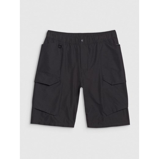 Męskie spodenki casual tkaninowe 4F 4FWSS25TSHOM527 - czarne ze sklepu Sportstylestory.com w kategorii Spodenki męskie - zdjęcie 178725765
