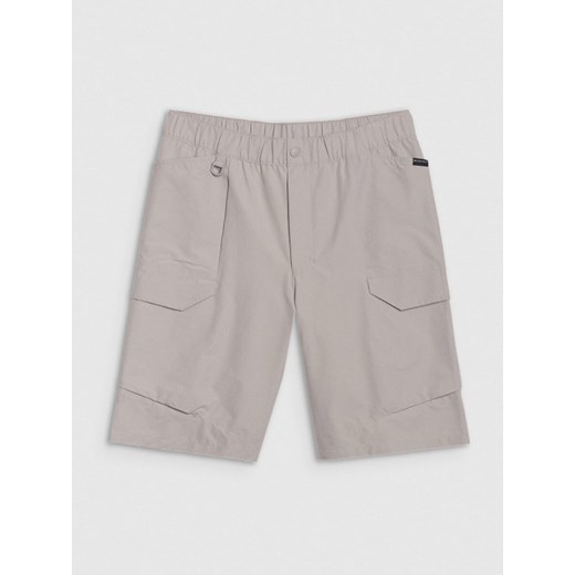 Męskie spodenki casual tkaninowe 4F 4FWSS25TSHOM527 - szare ze sklepu Sportstylestory.com w kategorii Spodenki męskie - zdjęcie 178725767