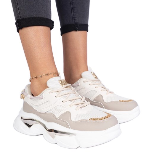 Beżowe sneakersy damskie zdobione brokatem beżowy ze sklepu ButyModne.pl w kategorii Buty sportowe damskie - zdjęcie 178735698