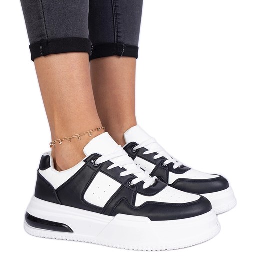 Czarno-białe sneakersy damskie na grubej podeszwie ze sklepu ButyModne.pl w kategorii Buty sportowe damskie - zdjęcie 178735708