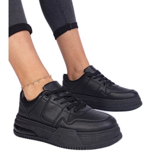 Czarne sneakersy damskie na grubej podeszwie ze sklepu ButyModne.pl w kategorii Buty sportowe damskie - zdjęcie 178735709