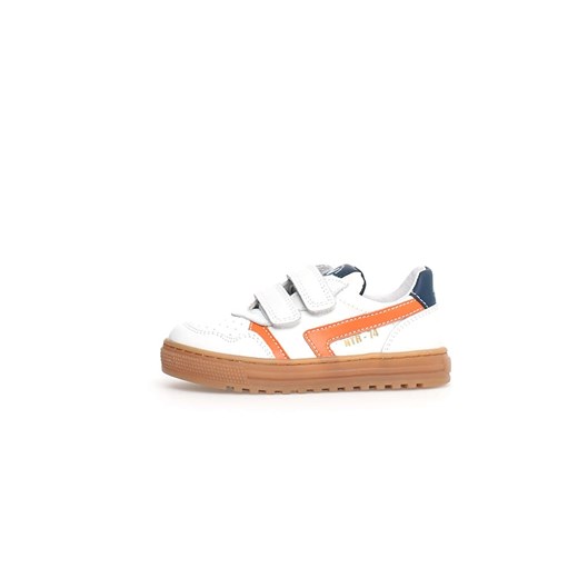 Naturino Skórzane sneakersy &quot;Ceonia&quot; w kolorze białym ze sklepu Limango Polska w kategorii Trampki dziecięce - zdjęcie 178749038