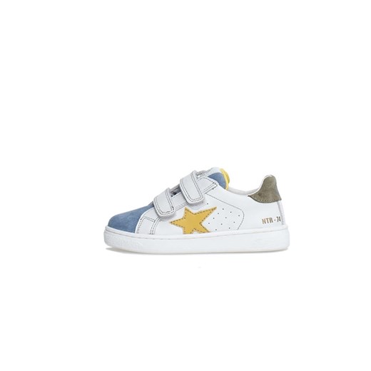 Naturino Skórzane sneakersy &quot;Pinn&quot; w kolorze białym ze wzorem ze sklepu Limango Polska w kategorii Trampki dziecięce - zdjęcie 178749067
